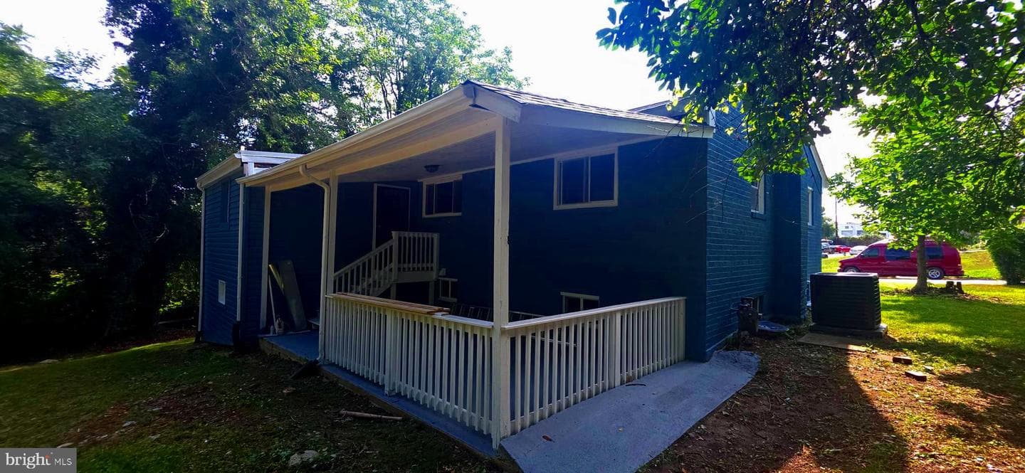 3516 Riviera Street photo 10