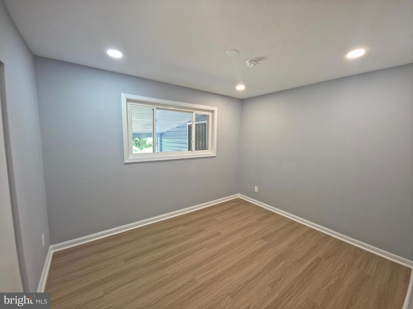 3516 Riviera Street photo 27