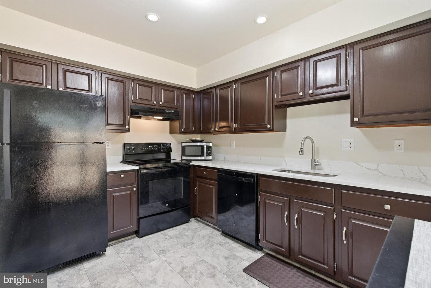 14858 London Lane photo 16