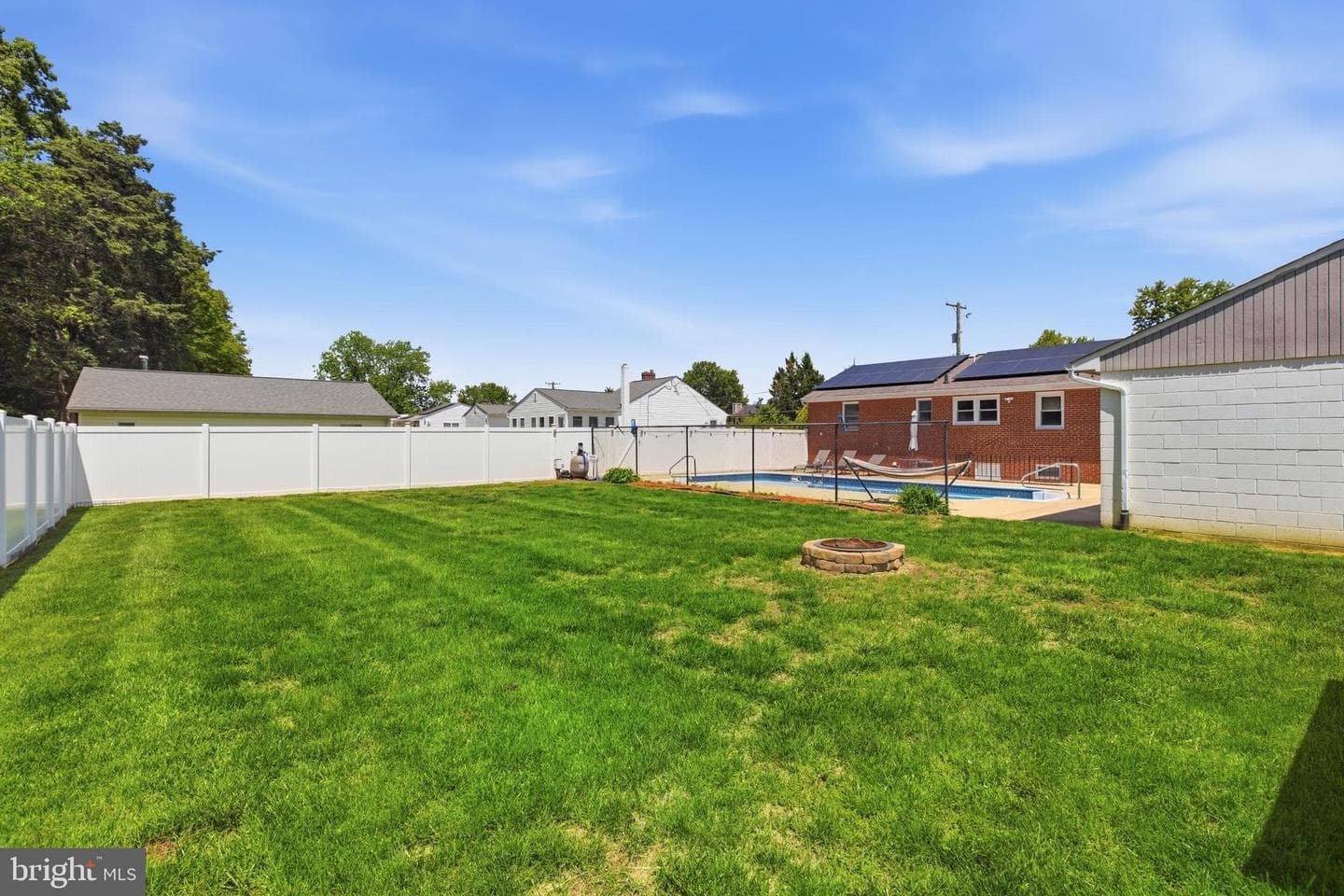 10905 Westwood Drive photo 5