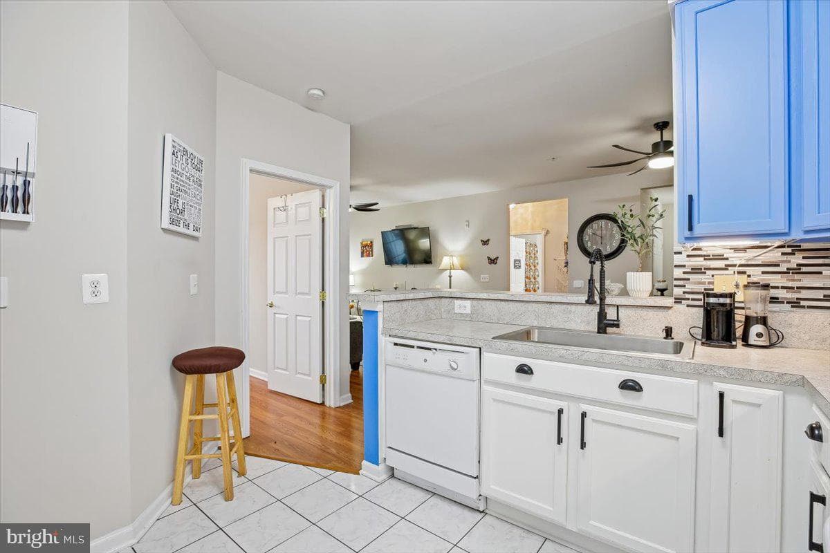 1321 Karen Boulevard #301 photo 10
