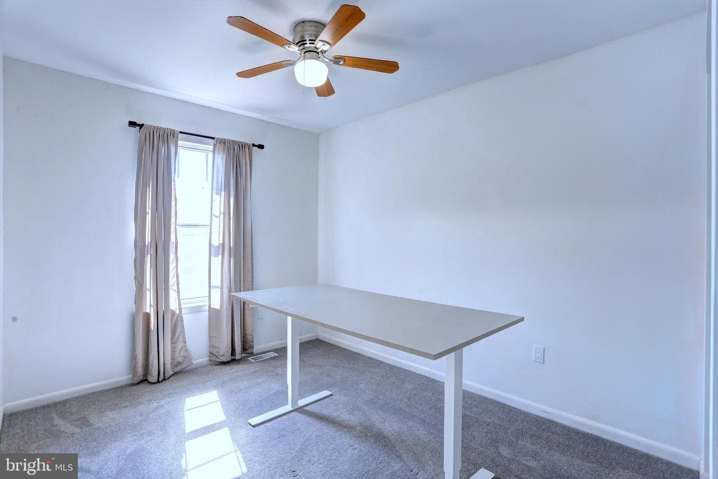 8239 Londonderry Court photo 28