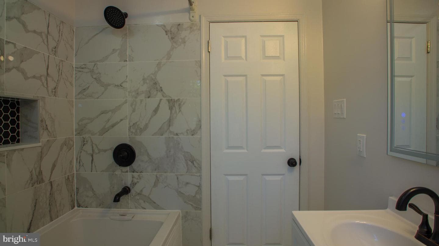 2608 Holly Dr photo 16