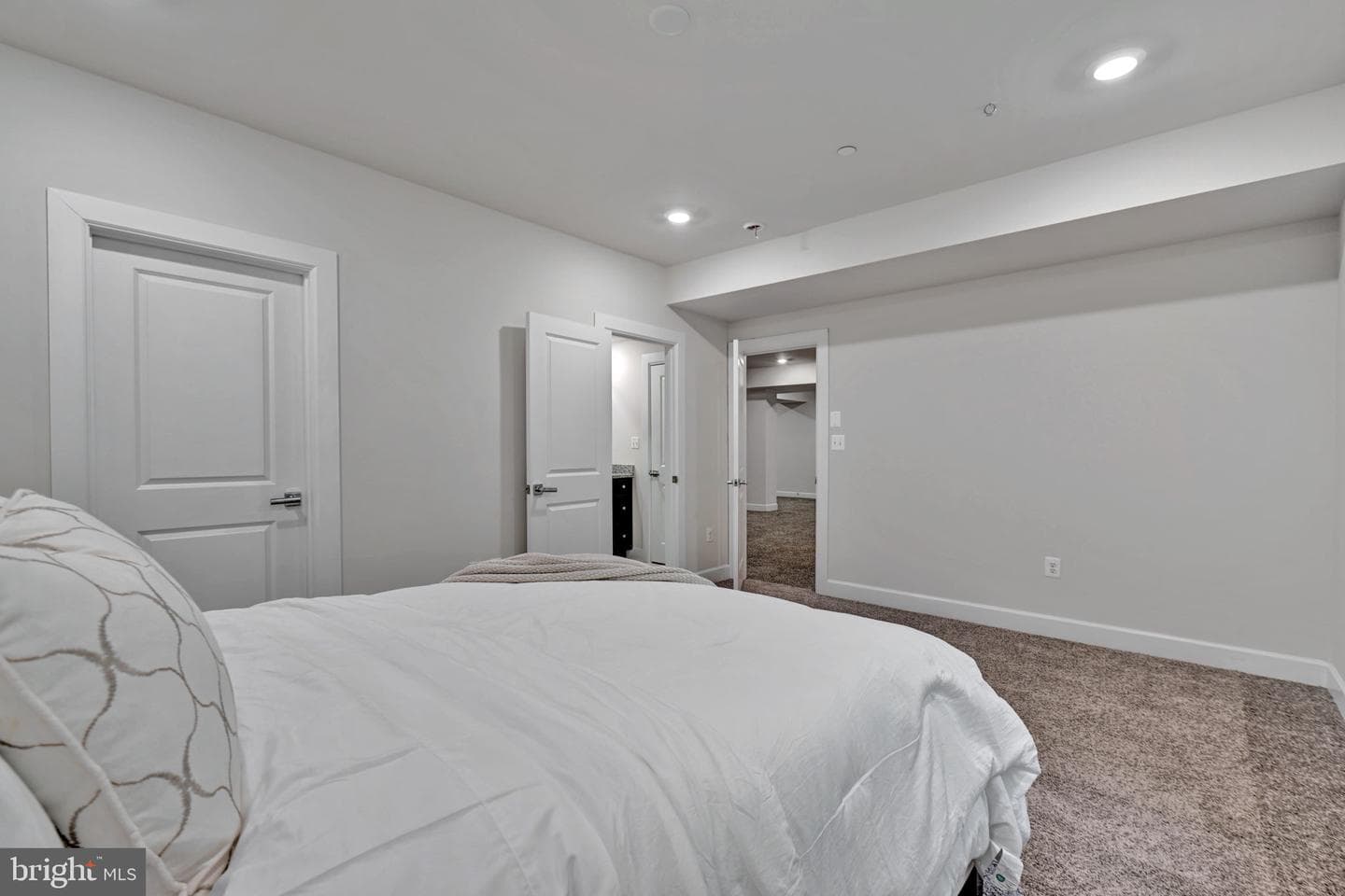 13805 Westerlo Ct photo 30