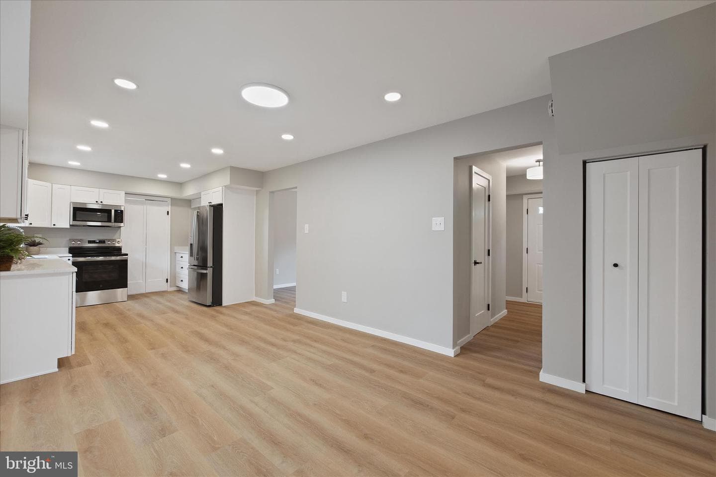 12300 Rolling Hill Lane photo 8