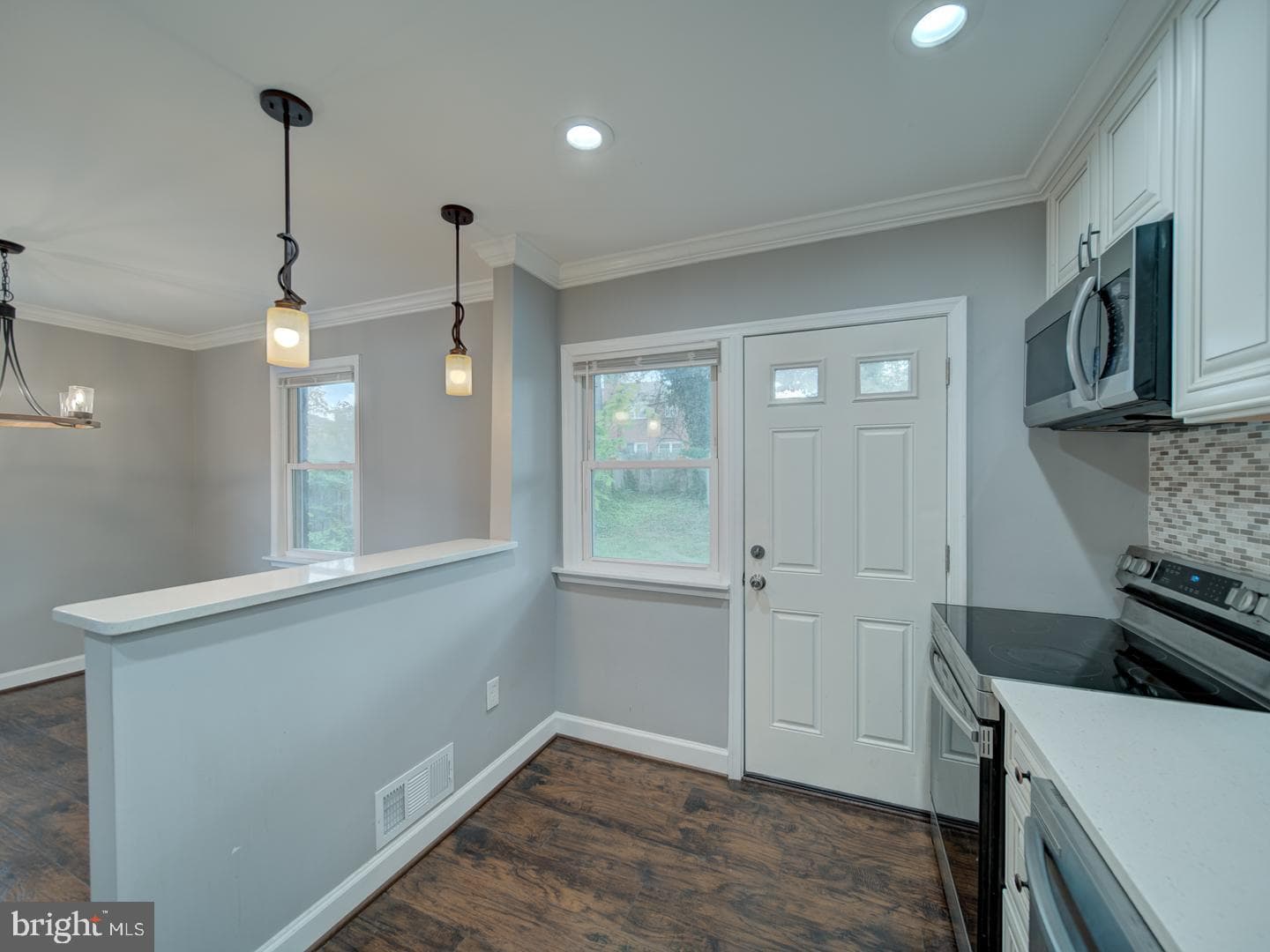 2407 Saint Clair Drive photo 19