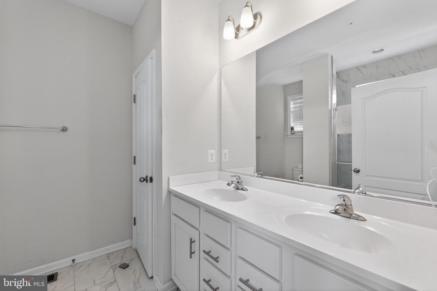 1030 Flester Lane photo 19