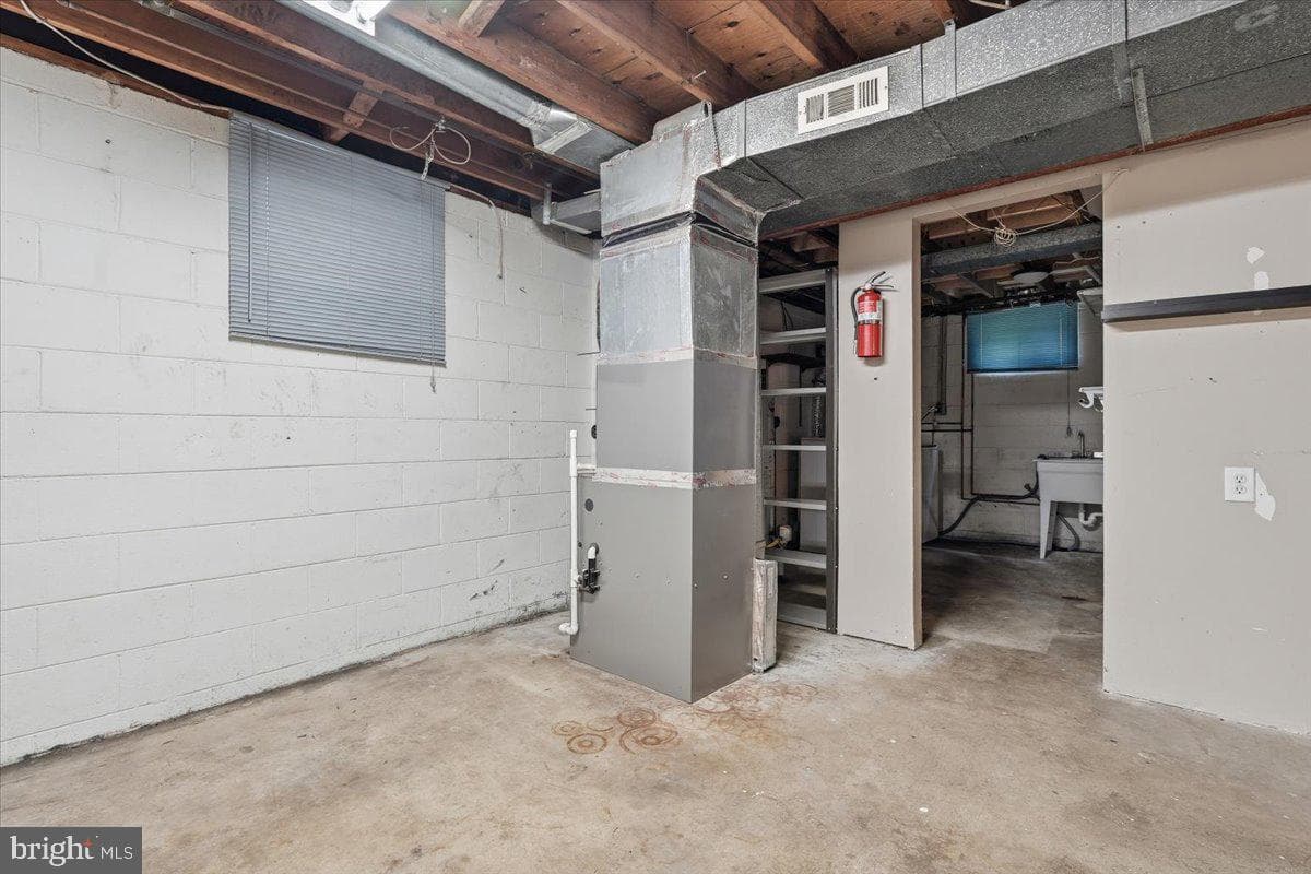 11410 Caroline Avenue photo 27