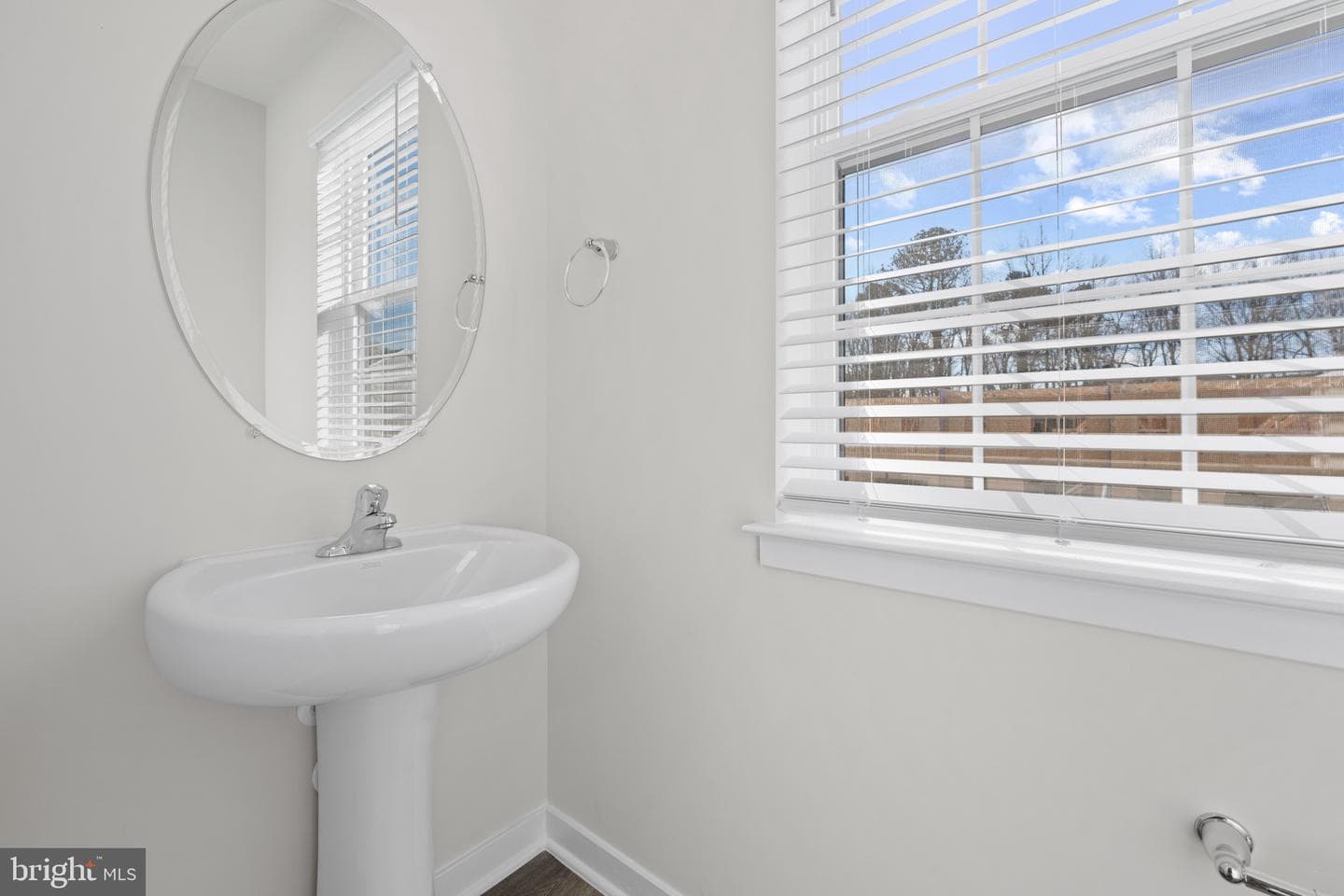 15017 Douglas Fir Lane photo 8
