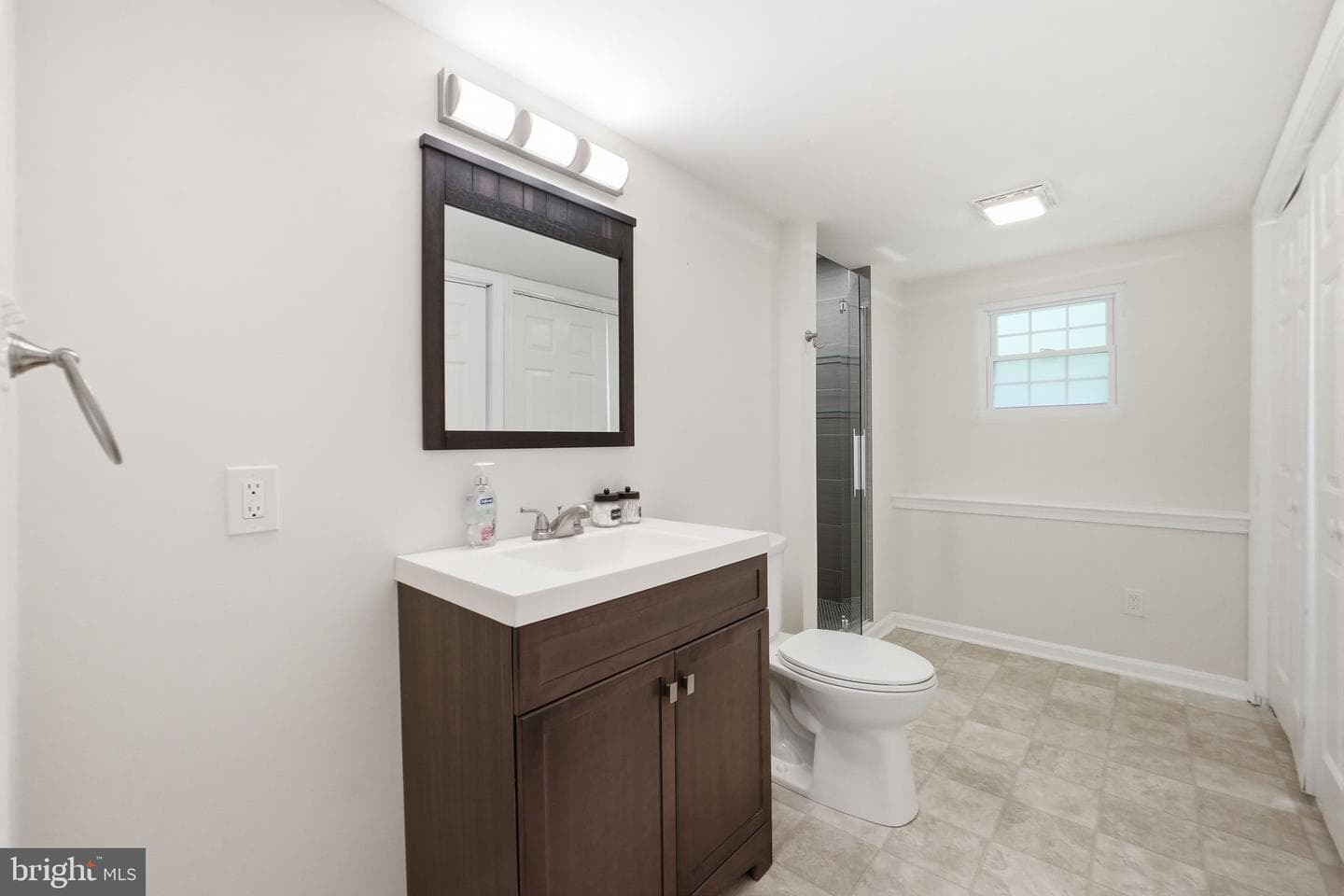 15904 Ark Ct photo 17