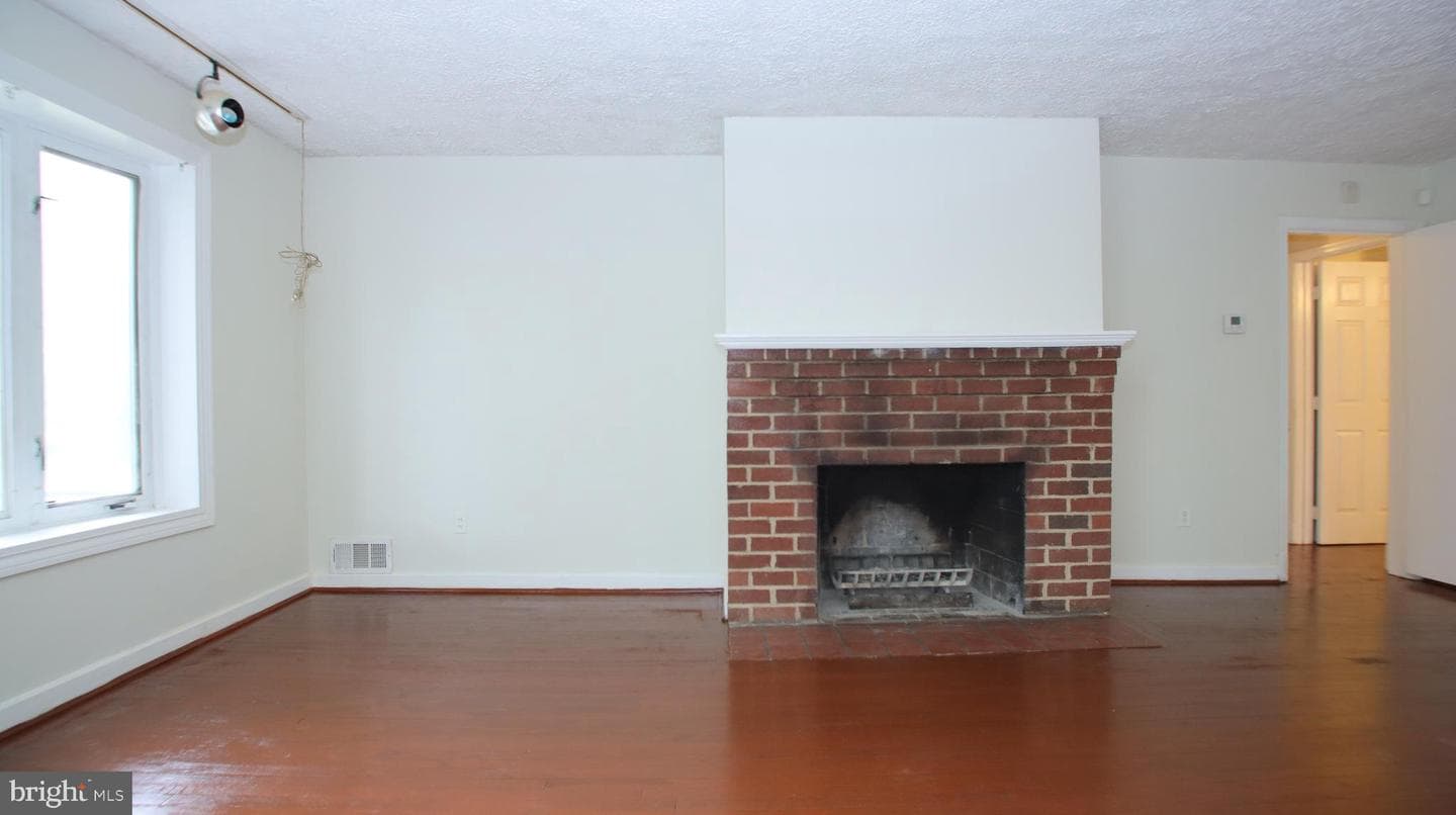 5407 Sargent Rd photo 3