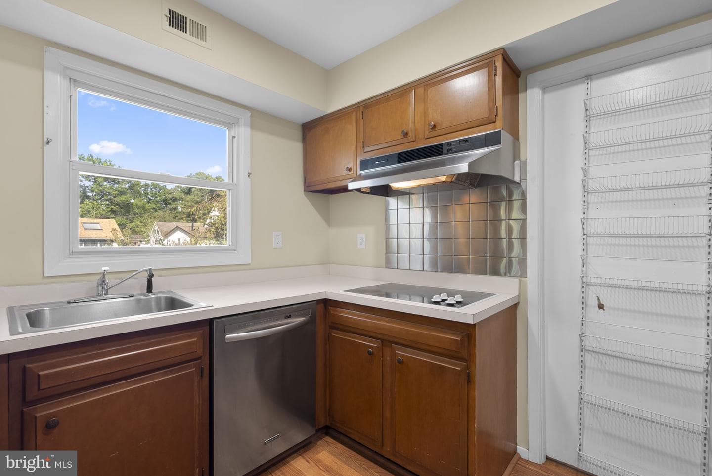 12100 Raritan Lane photo 16