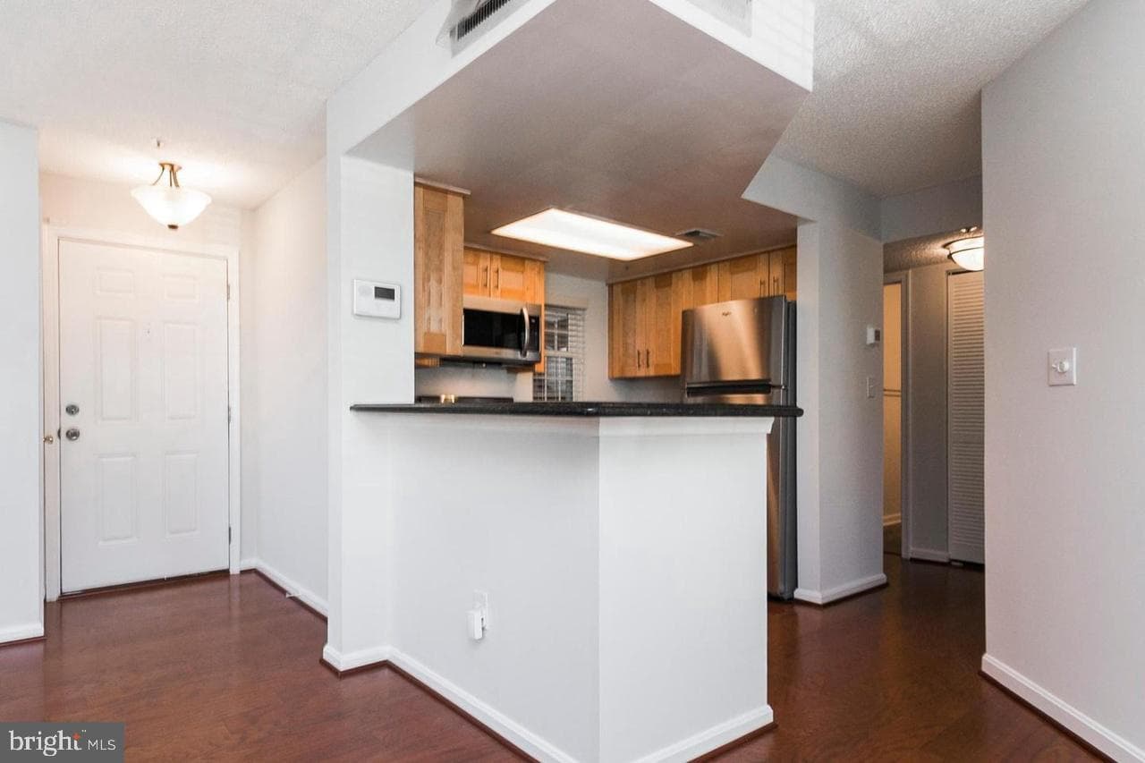 908 Westhaven Drive #11-201 photo 11