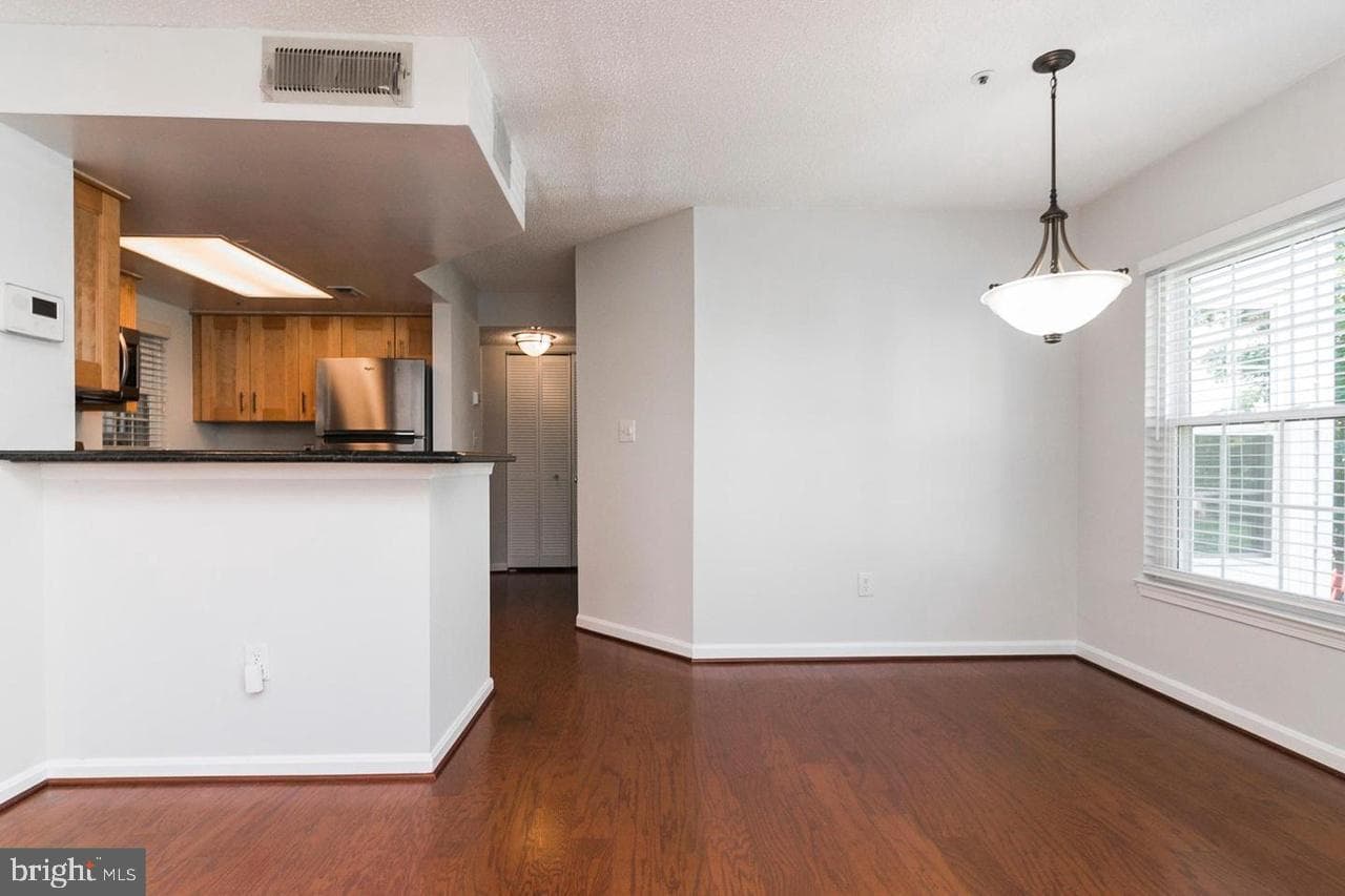 908 Westhaven Drive #11-201 photo 12