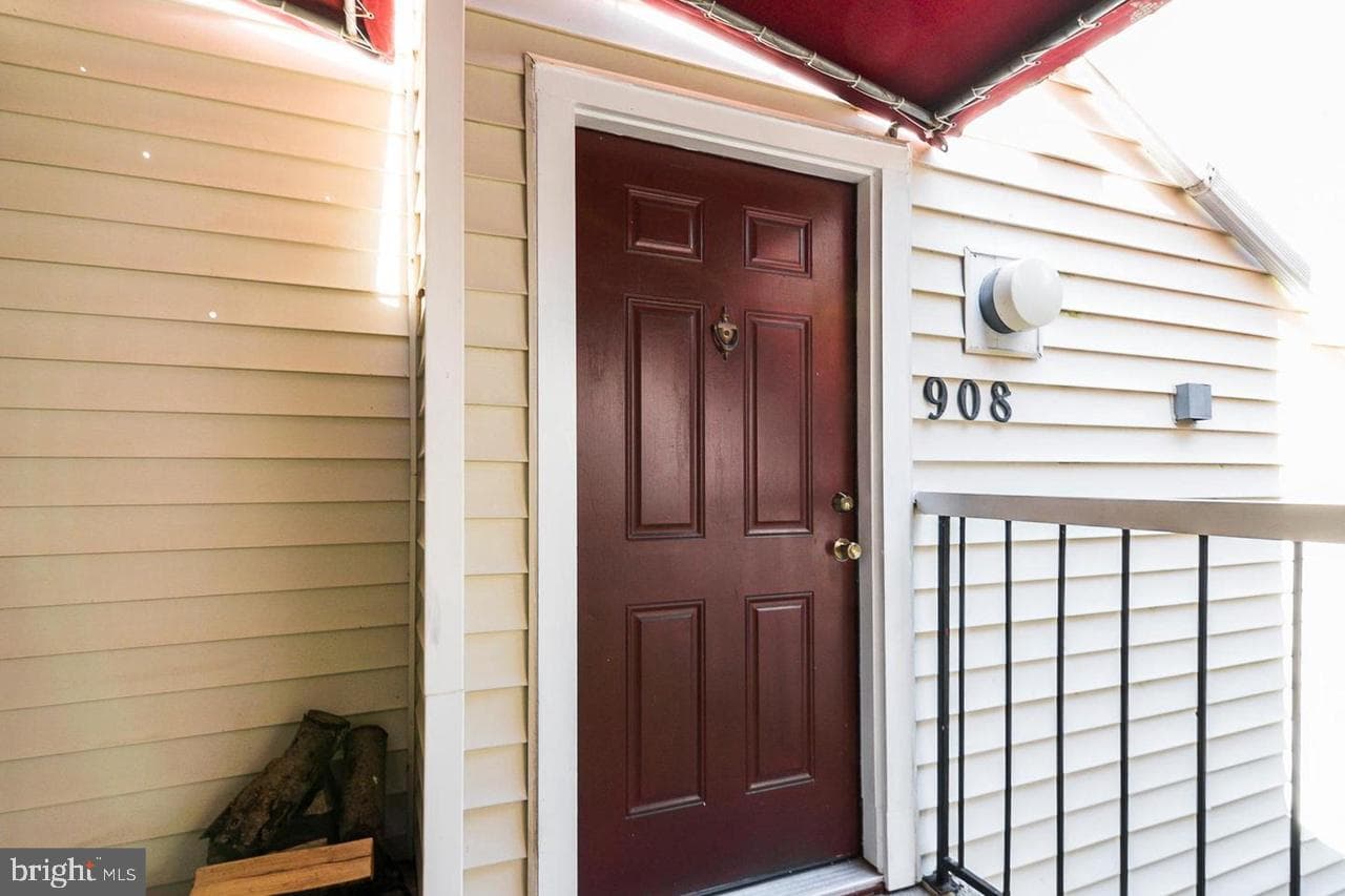 908 Westhaven Drive #11-201 photo 2