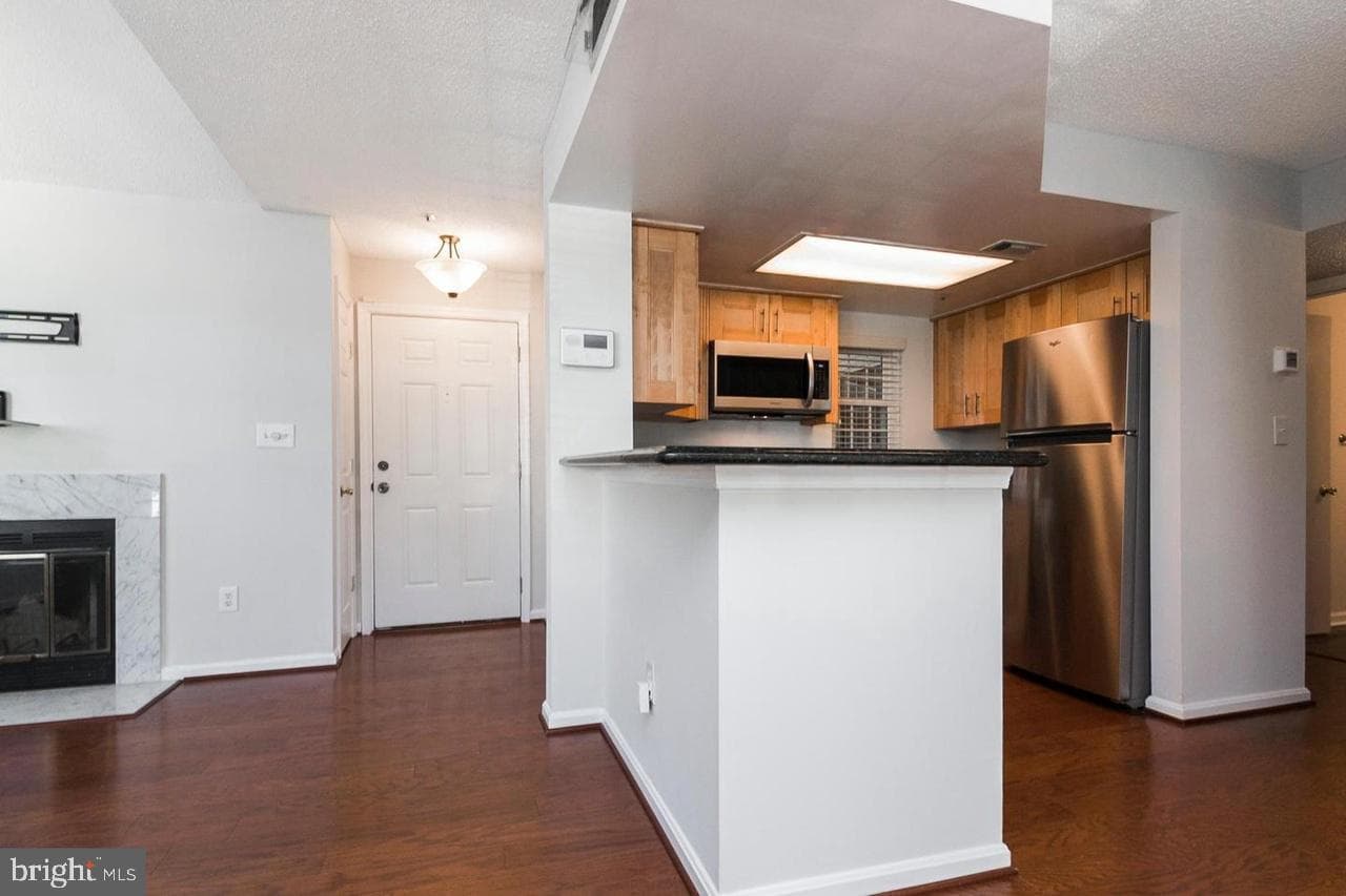 908 Westhaven Drive #11-201 photo 9
