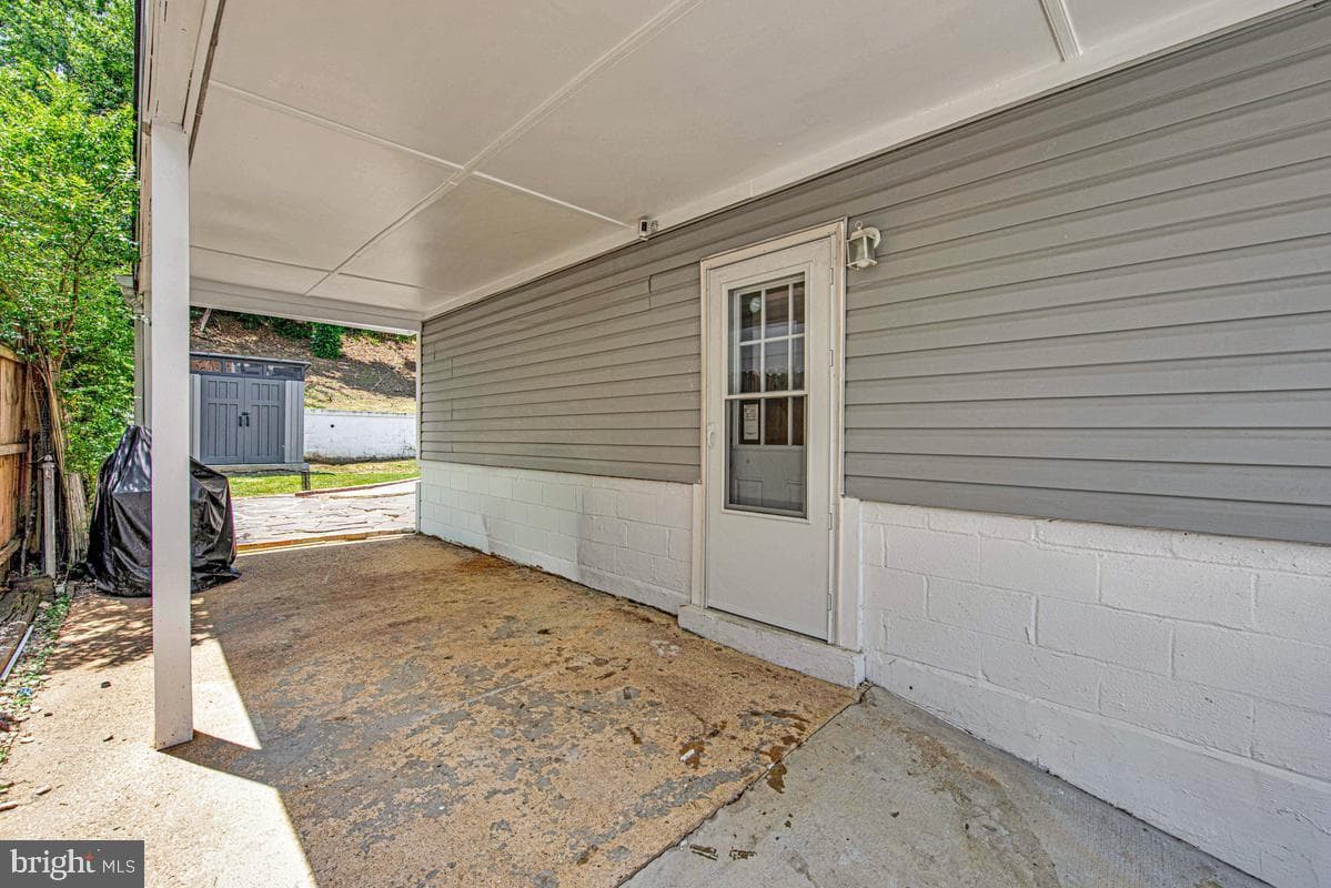 7219 Kidmore Lane photo 41