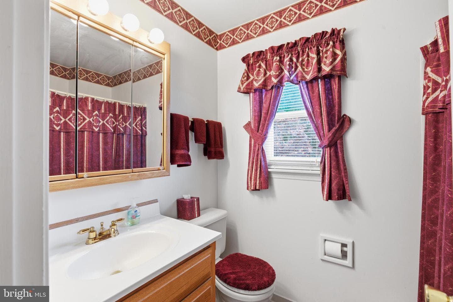 10901 Atwell Avenue photo 11