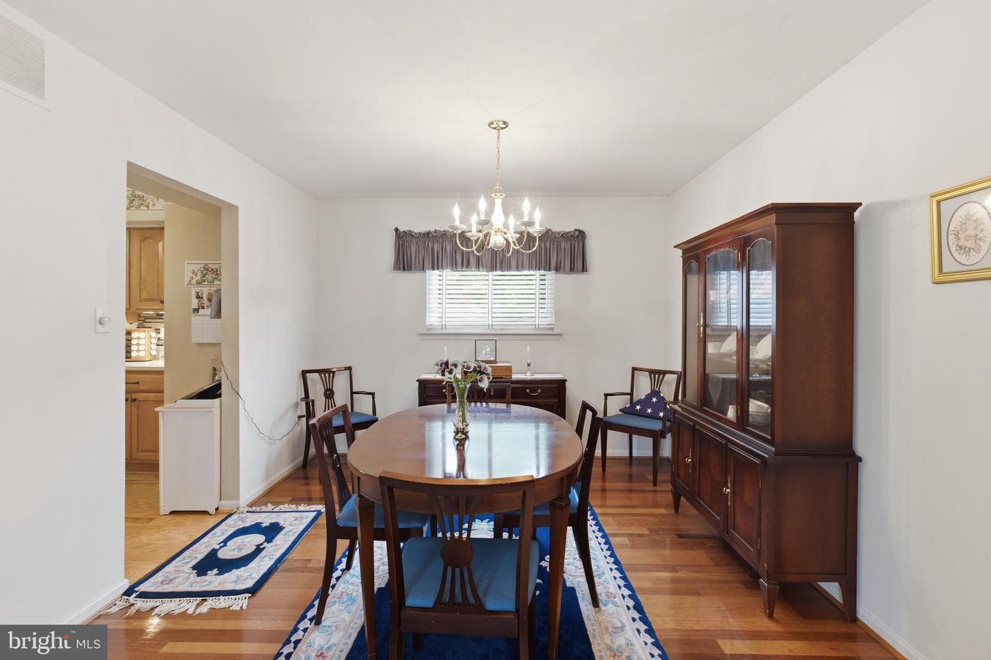 10901 Atwell Avenue photo 26