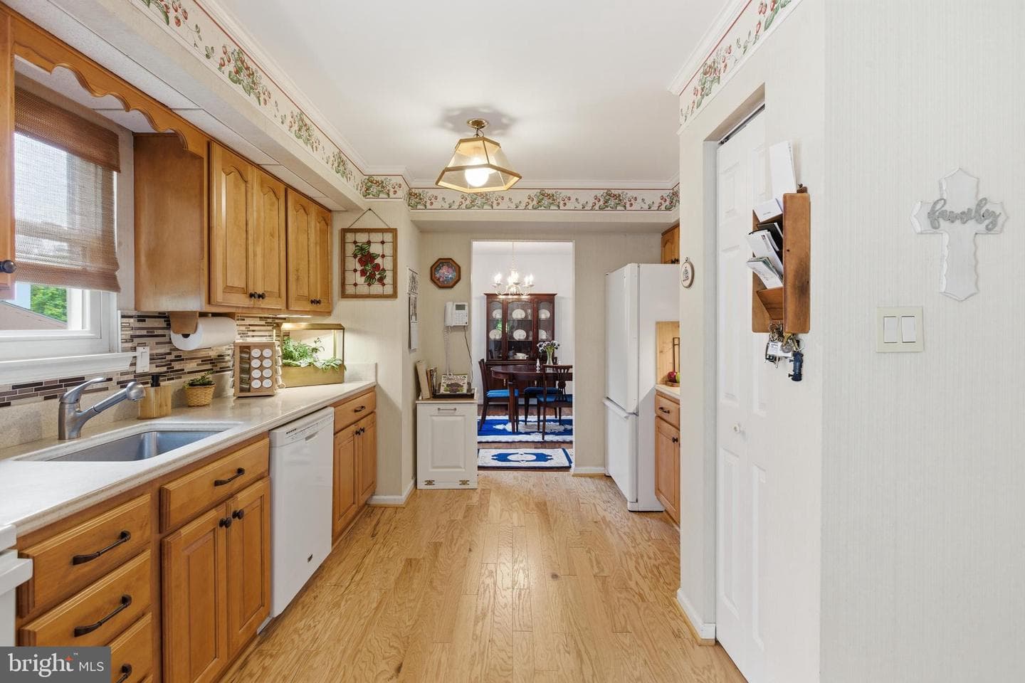 10901 Atwell Avenue photo 29