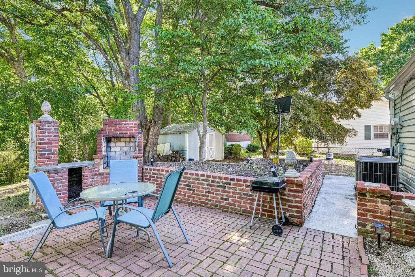 2225 Harwood Lane photo 52