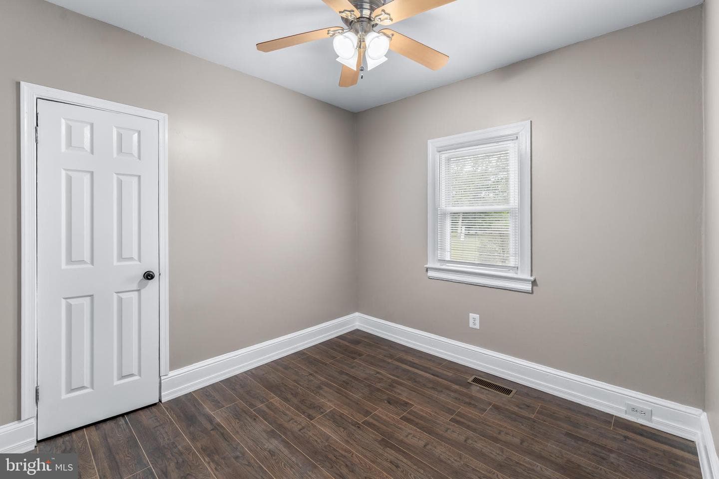 1412 Opus Avenue photo 20