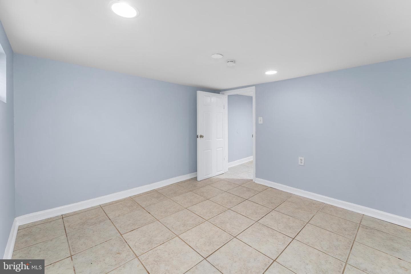 1412 Opus Avenue photo 37