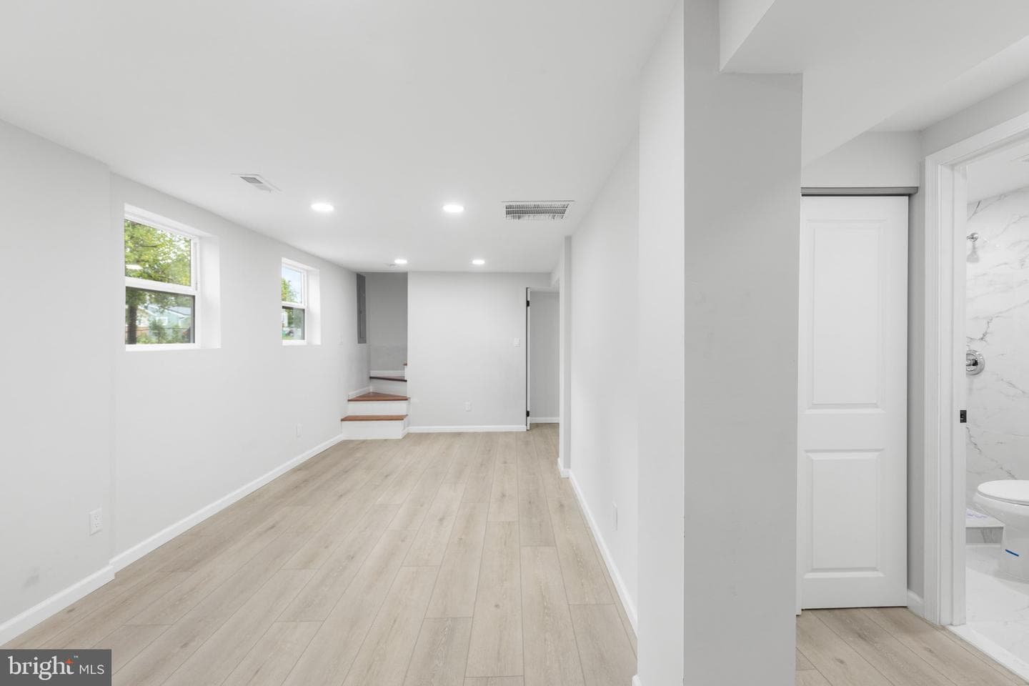 1528 Hunt Avenue photo 21
