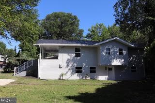 1528 Hunt Avenue photo 3