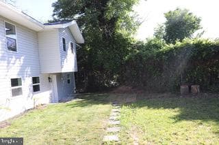 1528 Hunt Avenue photo 4