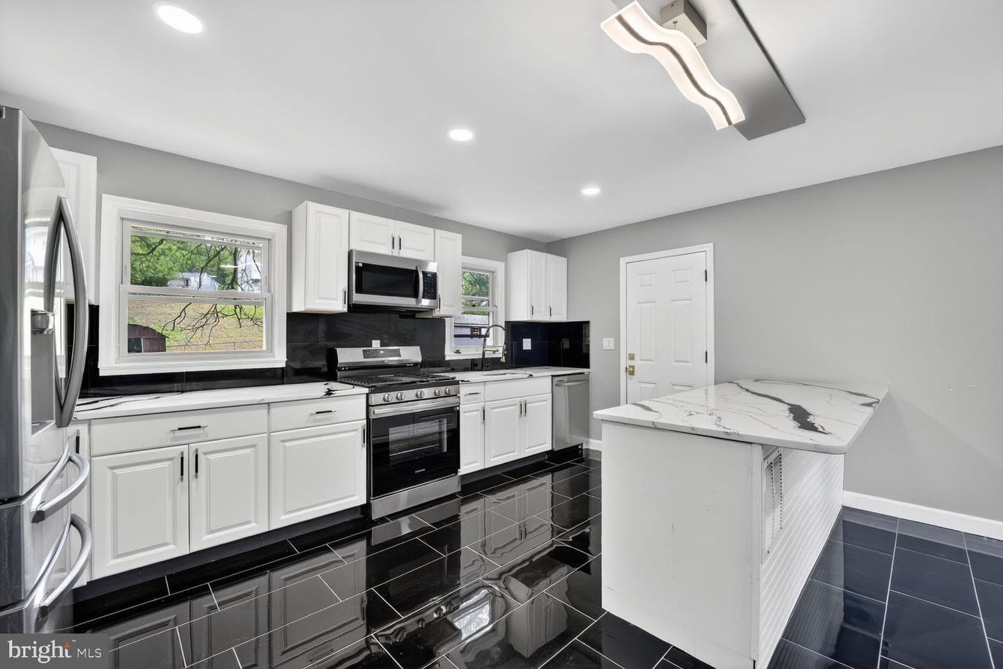 3604 Halloway N photo 20