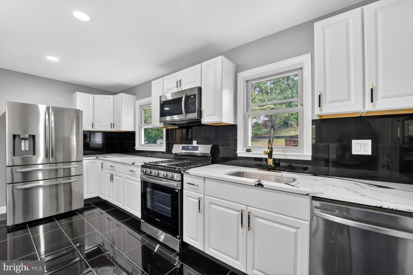 3604 Halloway N photo 22
