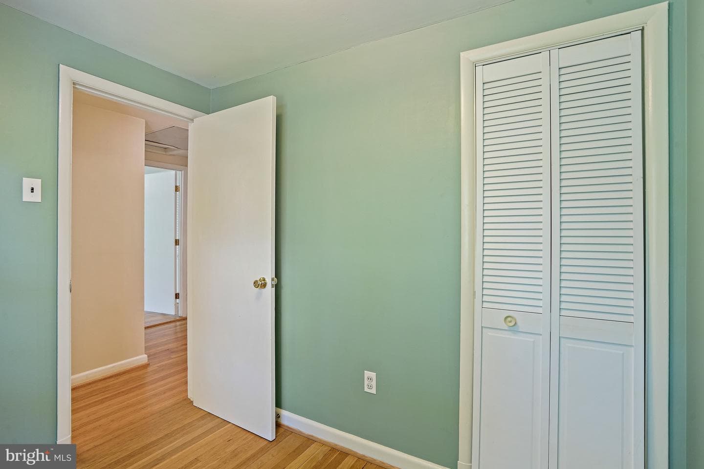 8901 Hickory Hill Avenue photo 28