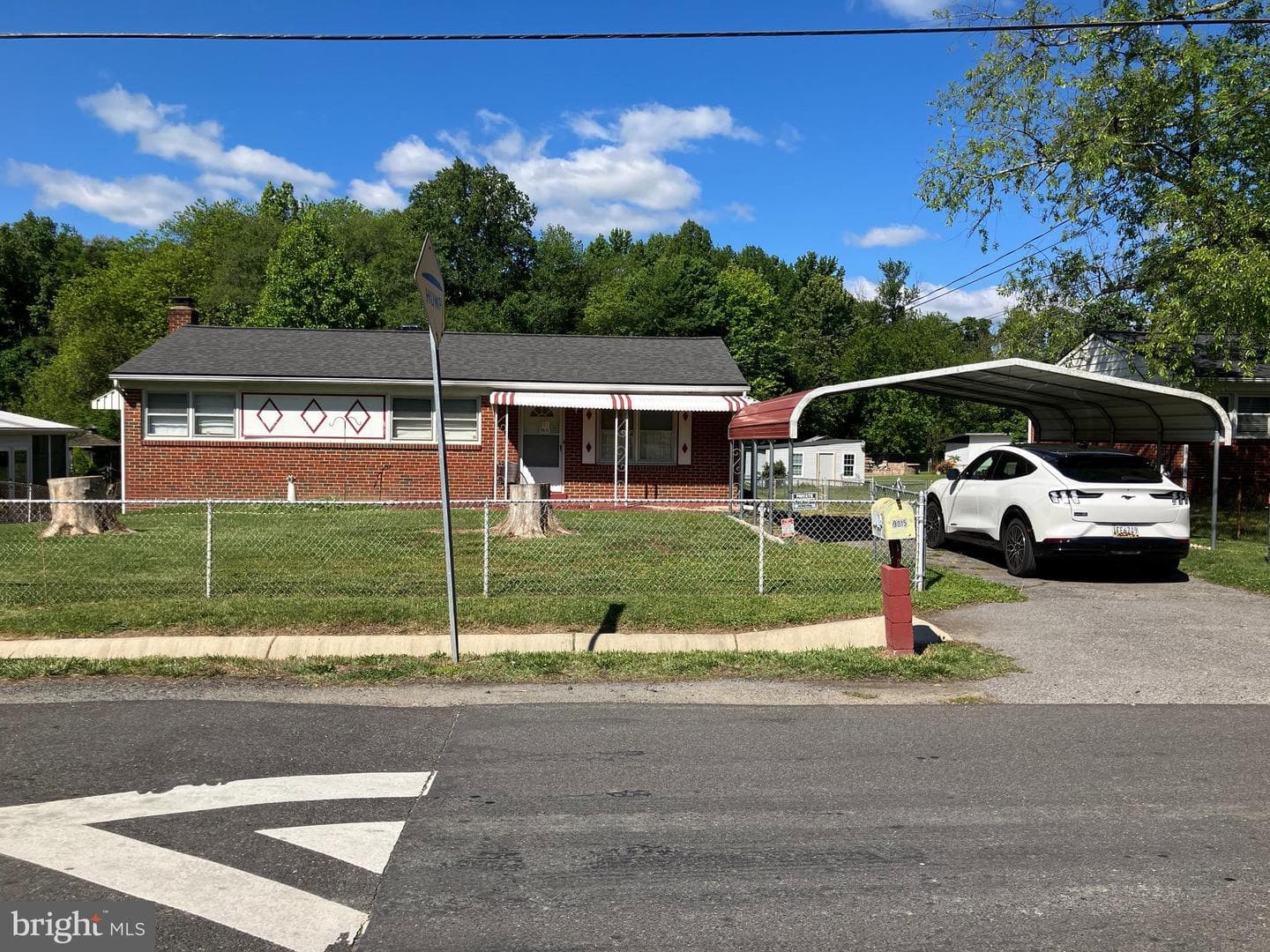 9015 Spring Acres Road photo 3