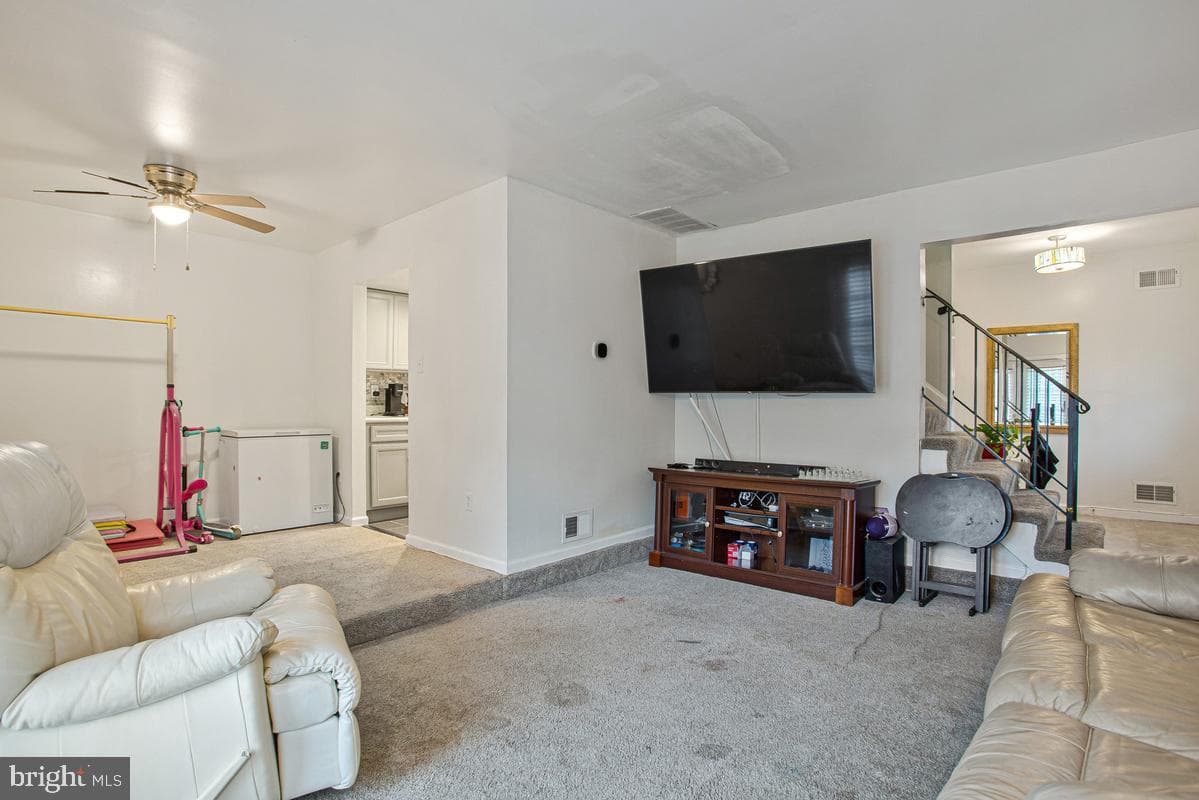 8613 Binghampton Place photo 10