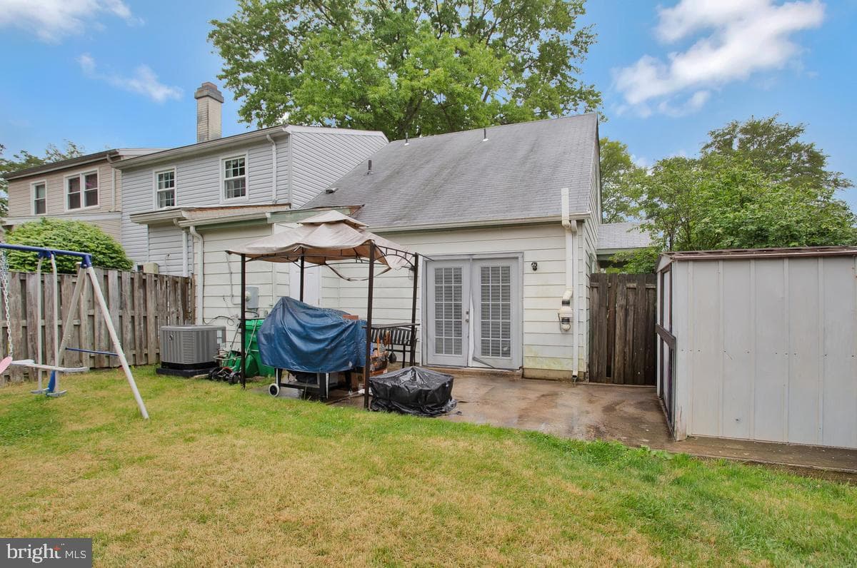 8613 Binghampton Place photo 24