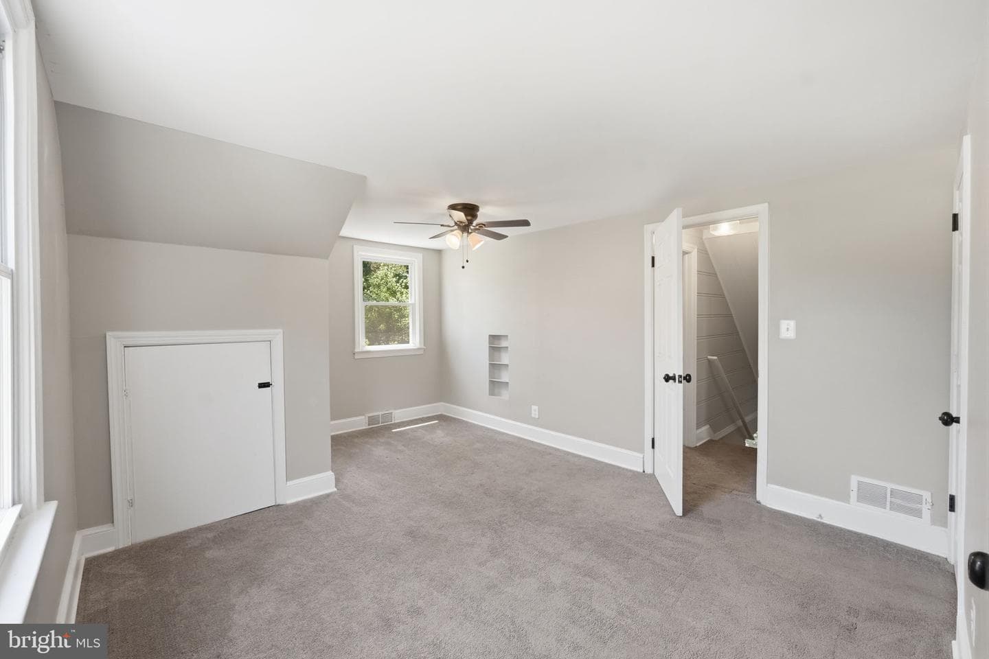6704 Boxwood Drive photo 14