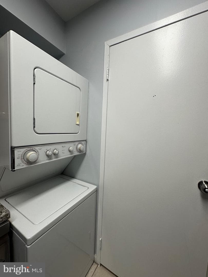 6926 Hanover Parkway #303 photo 17