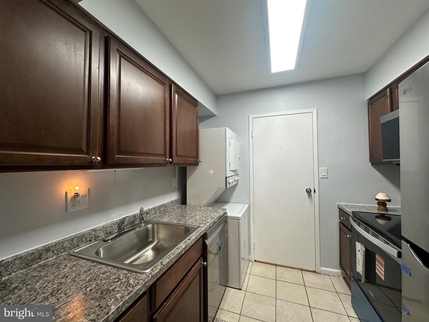 6926 Hanover Parkway #303 photo 8