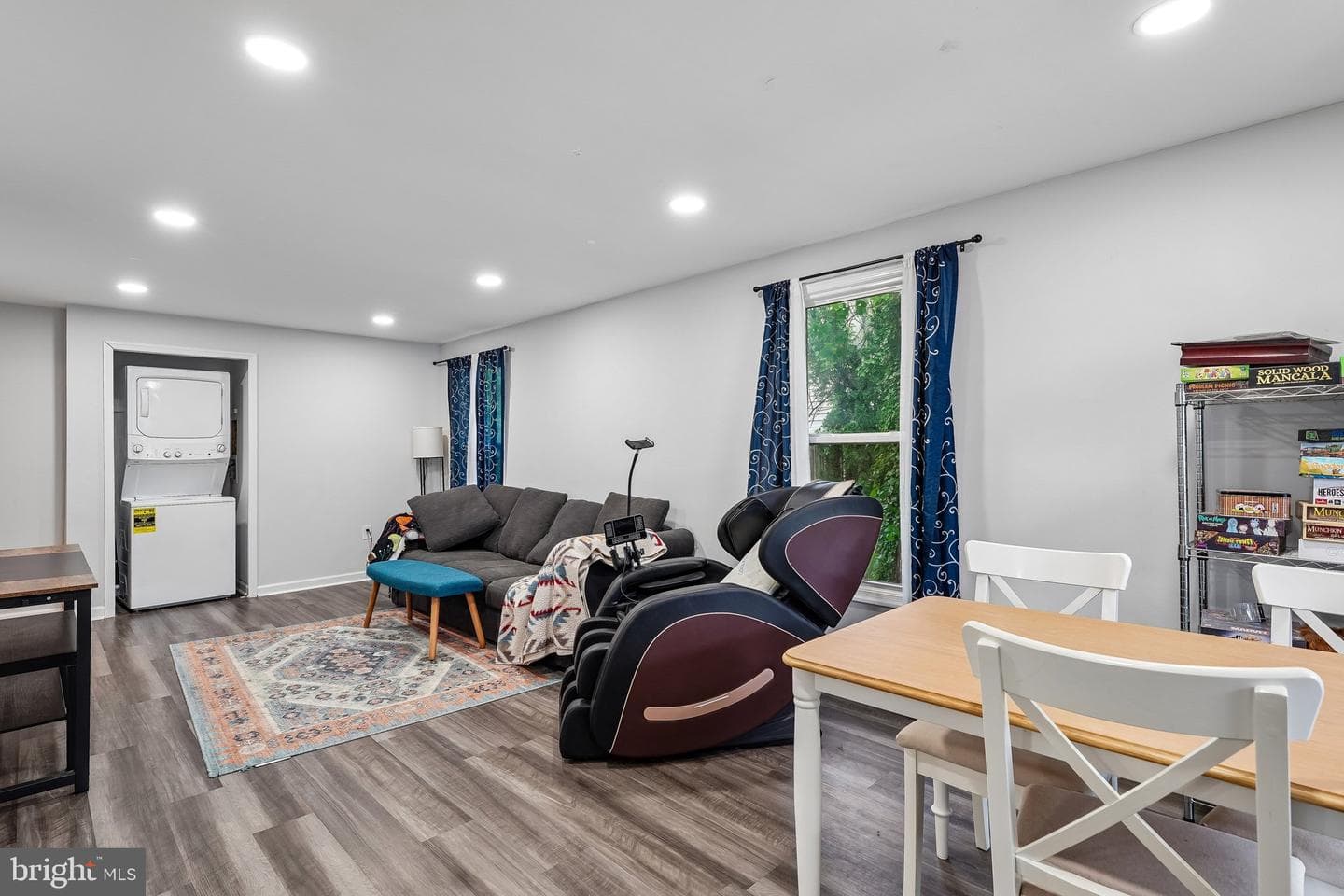 8615 Myrtle Avenue photo 24