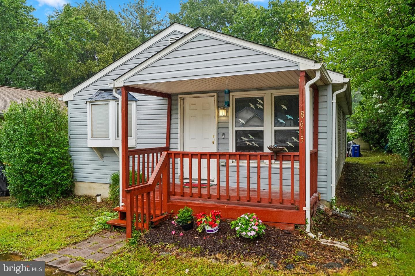 8615 Myrtle Avenue photo 3