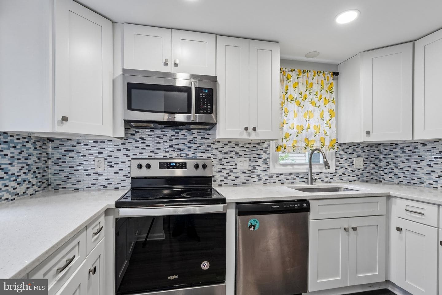 8615 Myrtle Avenue photo 5