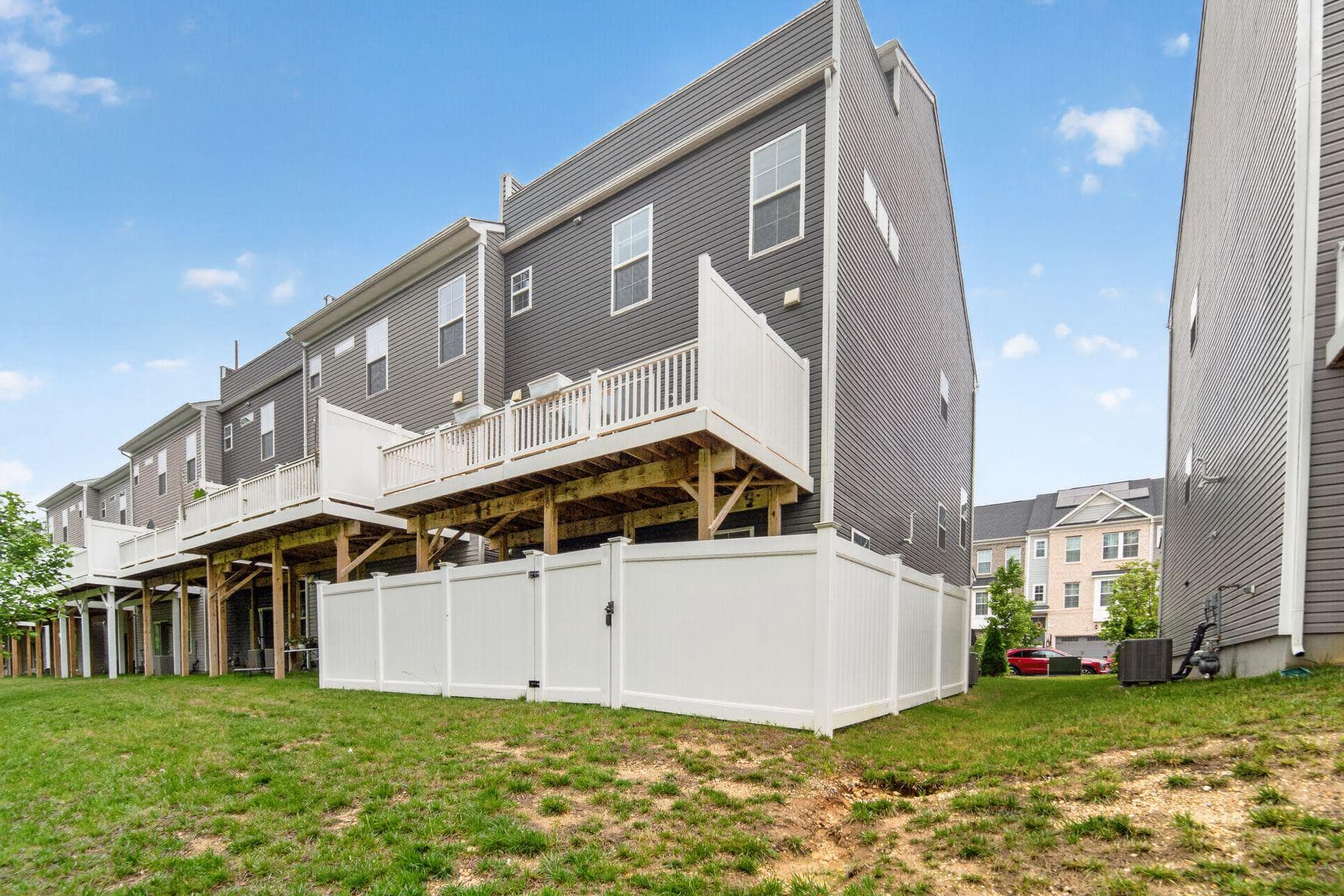 2724 Lewis And Clark Avenue photo 40