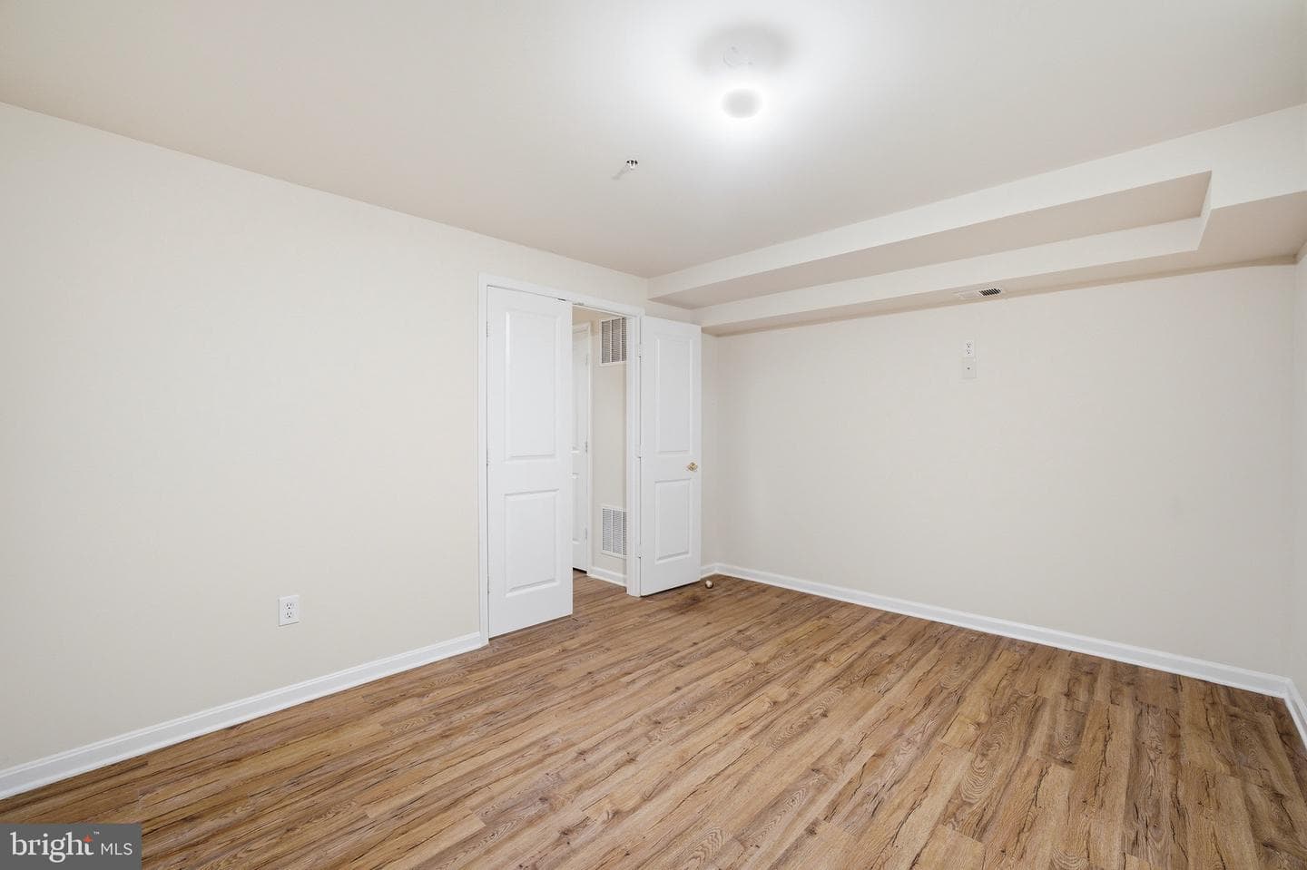 7108 Sudley Avenue photo 42
