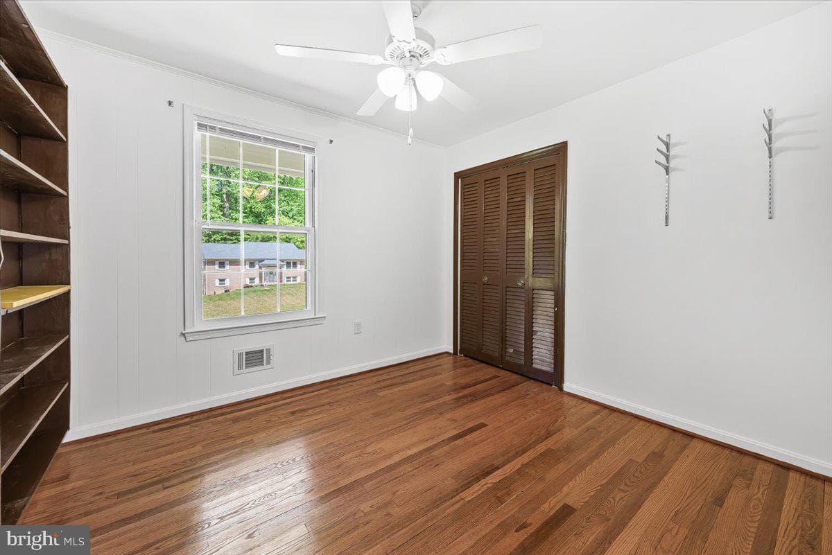 11805 N Marlton Avenue photo 18