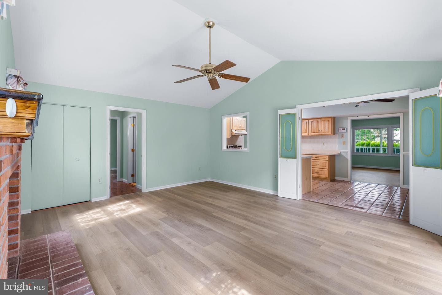 12106 Foxhill Lane photo 16