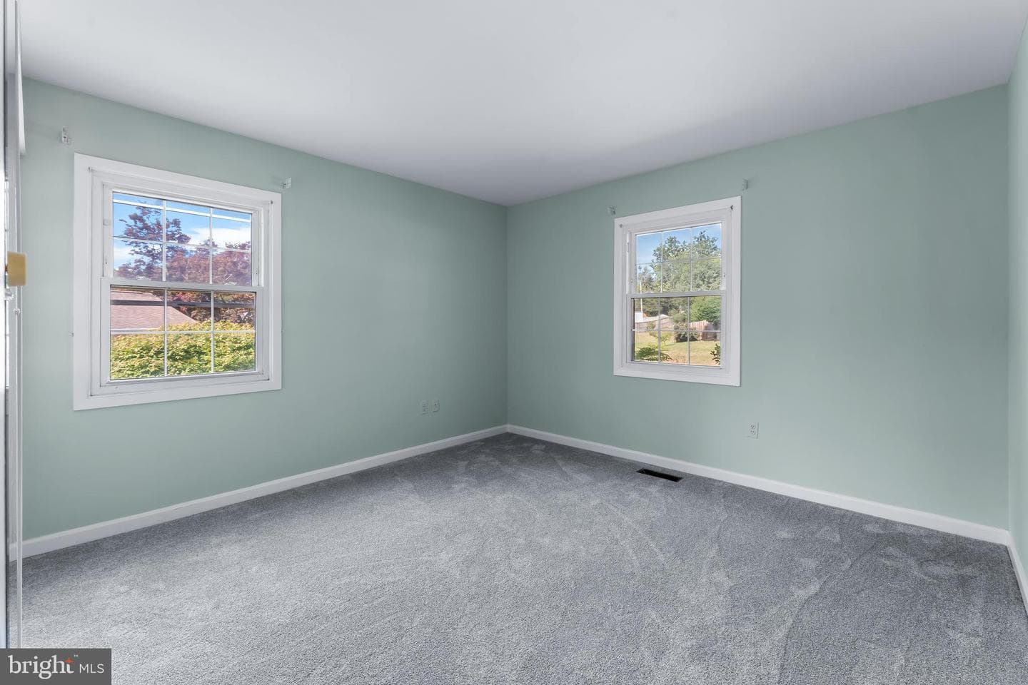 12106 Foxhill Lane photo 18