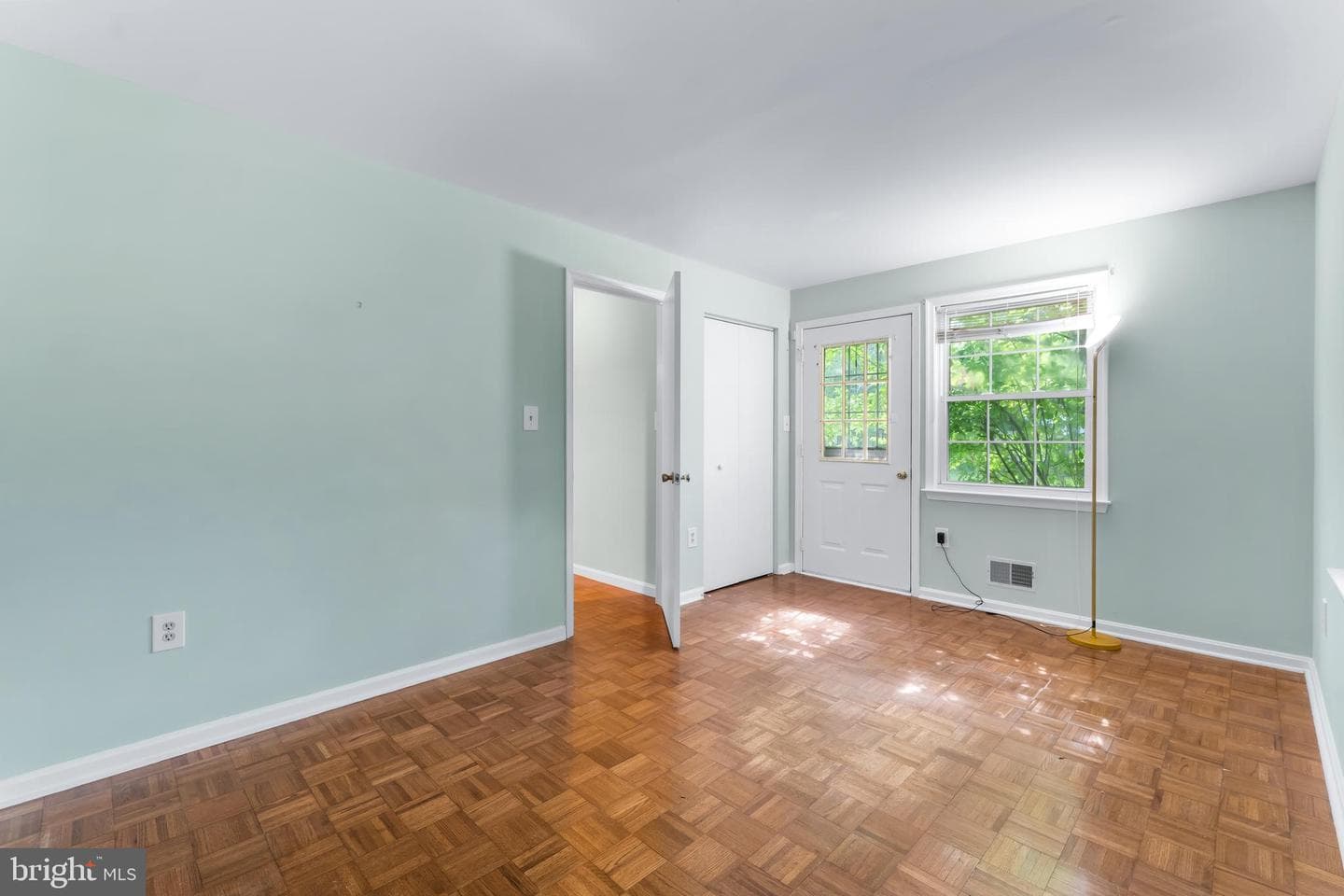 12106 Foxhill Lane photo 23