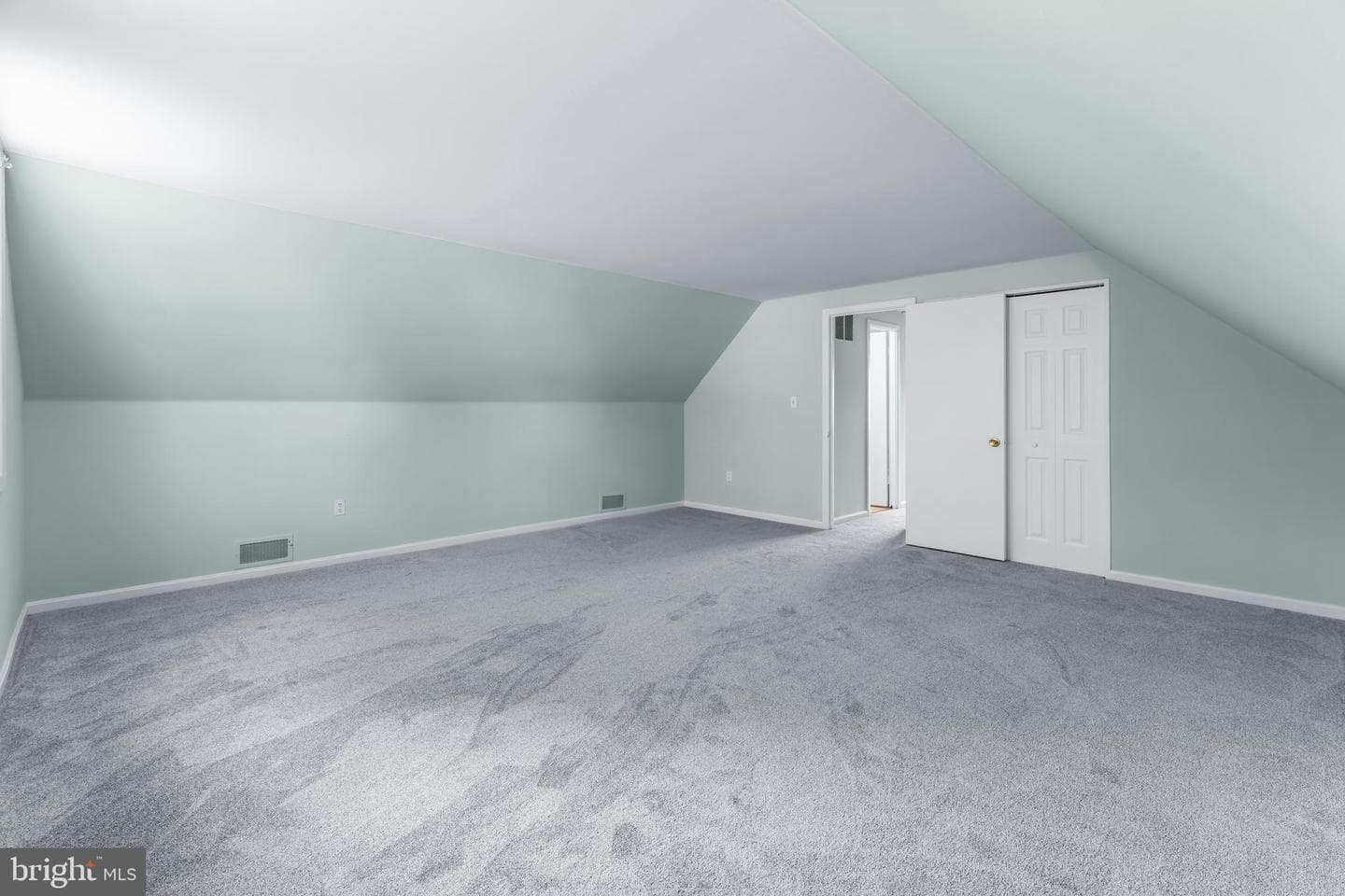 12106 Foxhill Lane photo 29