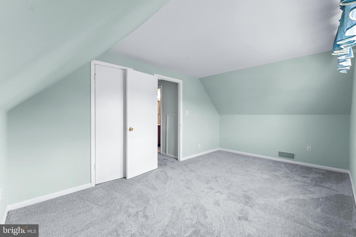 12106 Foxhill Lane photo 31